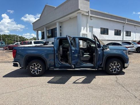Used 2024 GMC Sierra 1500 SLT AWD/4WD image 8
