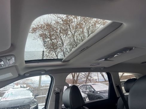 Certified 2023 Kia Telluride S w/ S Sunroof Package image 8