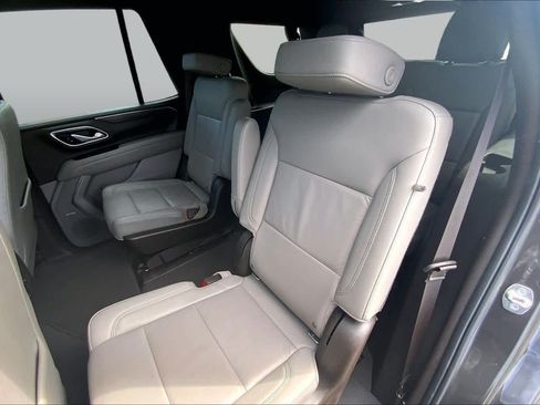 Used 2021 Chevrolet Tahoe LT w/ LT Signature Package RWD image 21