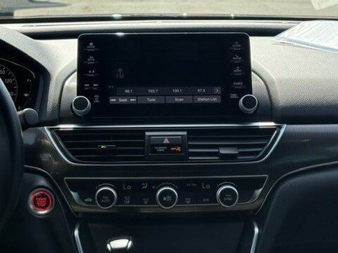 Used 2018 Honda Accord Sport image 17