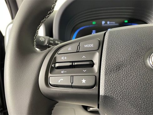 New 2025 Hyundai Venue Limited image 9