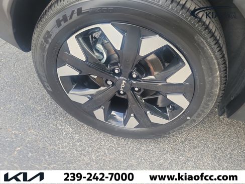 Certified 2023 Kia Sportage X-Line w/ X-Line Premium Package AWD/4WD image 9