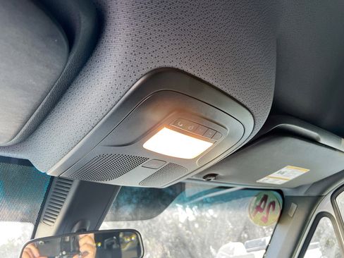 Used 2024 Mercedes-Benz Sprinter 2500 image 19