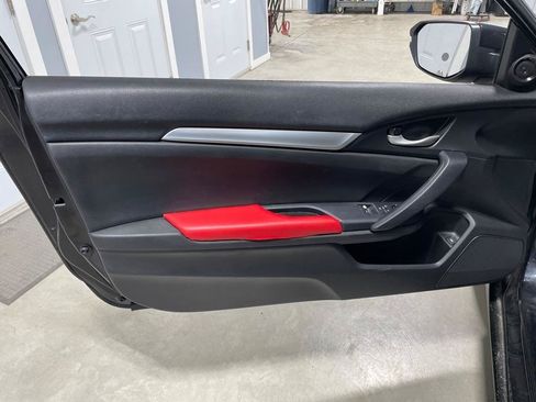 Used 2019 Honda Civic Sport image 11