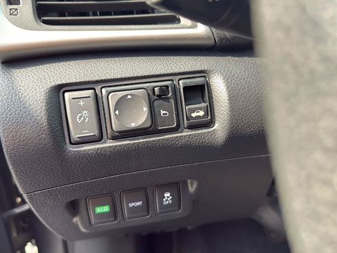 Used 2016 Nissan Sentra S FWD image 12