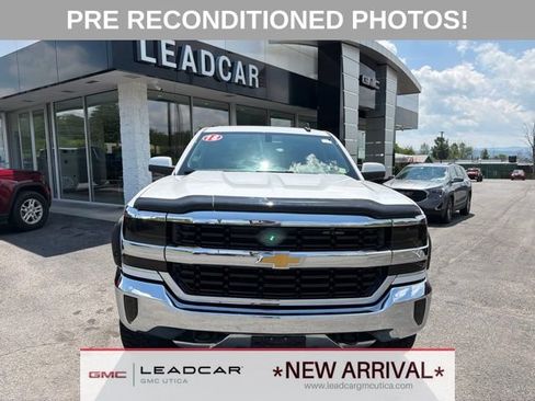 Used 2018 Chevrolet Silverado 1500 LT w/ All Star Edition AWD/4WD image 8
