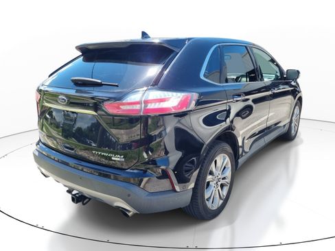 Used 2019 Ford Edge Titanium w/ Equipment Group 301A AWD/4WD image 9
