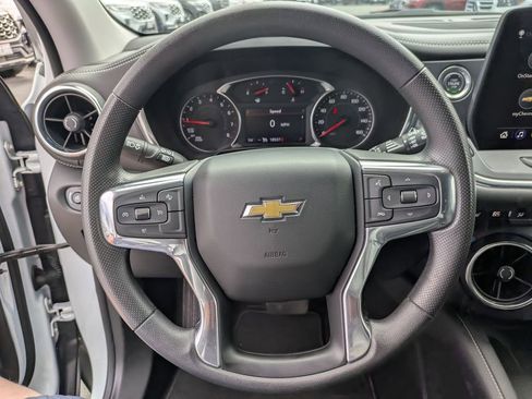 Used 2025 Chevrolet Blazer LT image 23