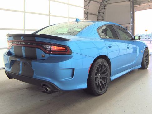 Used 2019 Dodge Charger Scat Pack w/ Dynamics Package RWD image 3