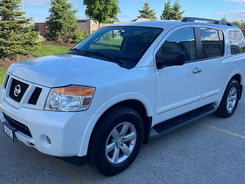 Used 2015 Nissan Armada SV AWD/4WD image 2