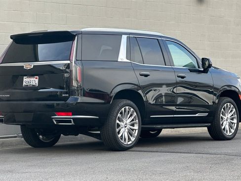 Used 2022 Cadillac Escalade Premium Luxury image 7