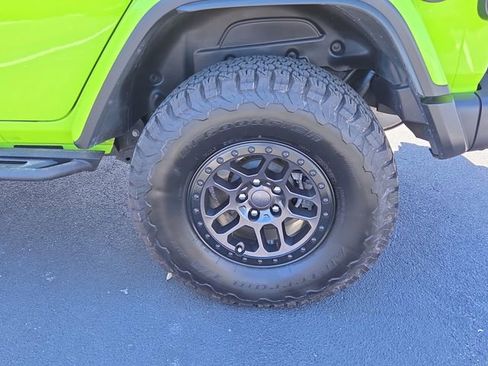 Used 2021 Jeep Wrangler Unlimited Rubicon w/ Xtreme Recon 35" Tire Package image 7