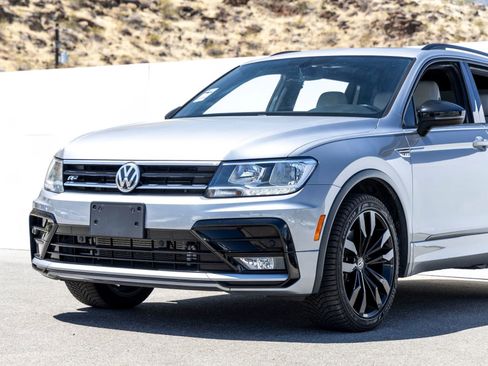 Used 2020 Volkswagen Tiguan SE R-Line w/ 3rd Row Seat Package AWD/4WD image 6