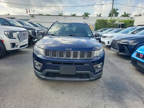Used 2021 Jeep Compass Latitude w/ Sun and Sound Group AWD/4WD image 2