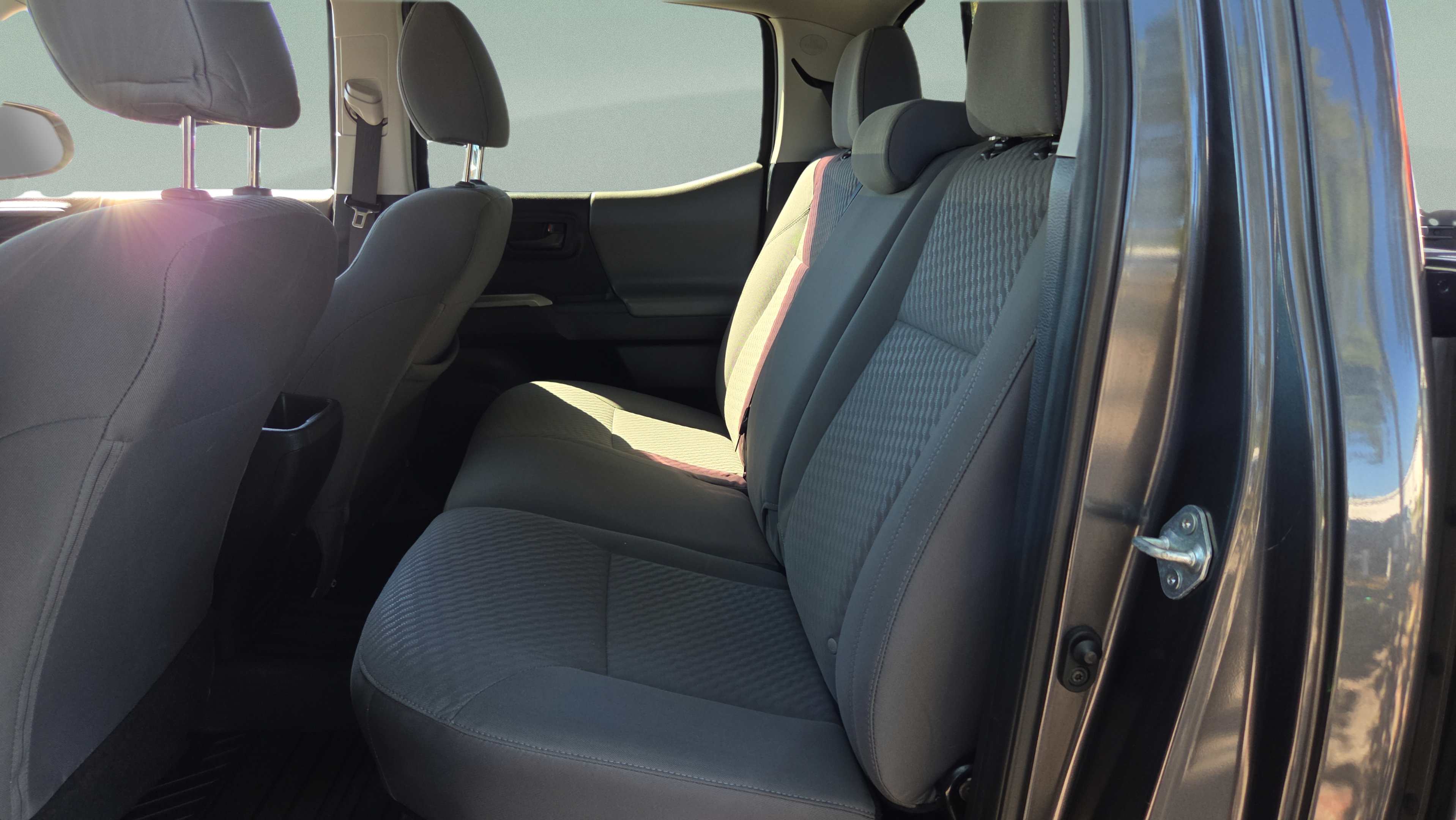 Used 2022 Toyota Tacoma SR5 w/ Technology Package RWD image 11