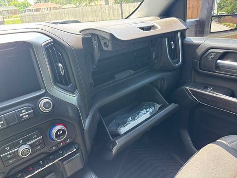 Used 2022 Chevrolet Silverado 2500 LTZ w/ LTZ Plus Package AWD/4WD image 31