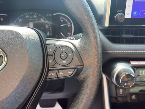 Used 2025 Toyota RAV4 XLE w/ Convenience Package FWD image 22