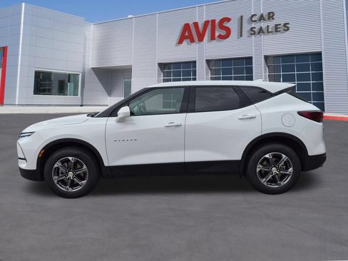 Used 2025 Chevrolet Blazer LT FWD image 10