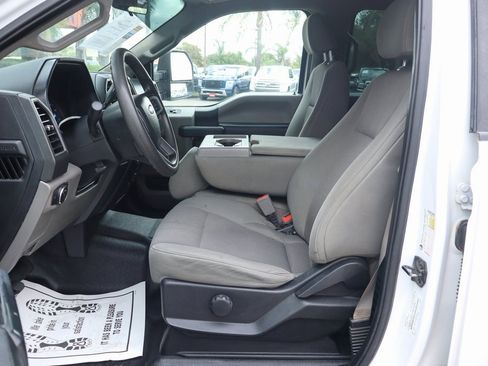 Used 2019 Ford F250 XL w/ STX Appearance Package image 18