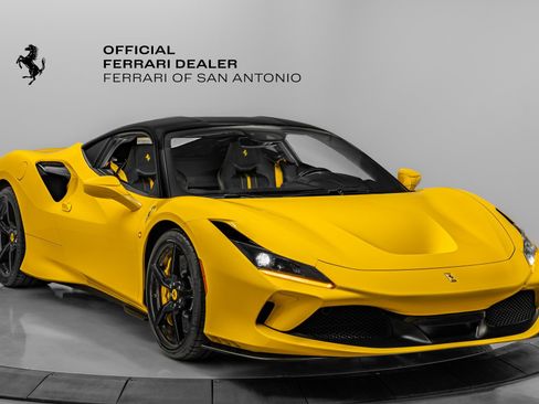 Used 2021 Ferrari F8 Tributo image 1