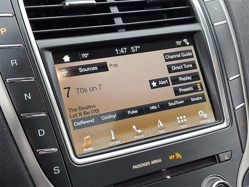 Used 2019 Lincoln Nautilus Select w/ Class II Trailer Tow Package image 17