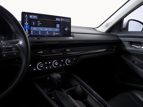 Used 2025 Honda Accord EX-L image 31