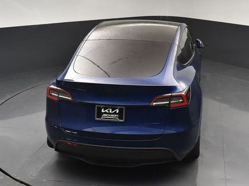Used 2021 Tesla Model Y Long Range image 38