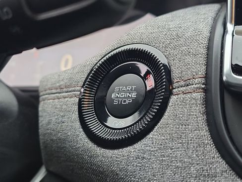 Certified 2024 Jeep Compass Latitude image 18