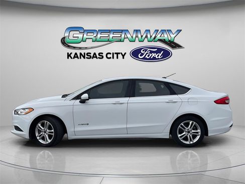 Used 2018 Ford Fusion S image 4