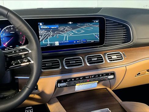 New 2026 Mercedes-Benz GLS 450 4MATIC image 8