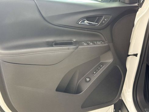 Used 2021 Chevrolet Equinox Premier FWD image 16