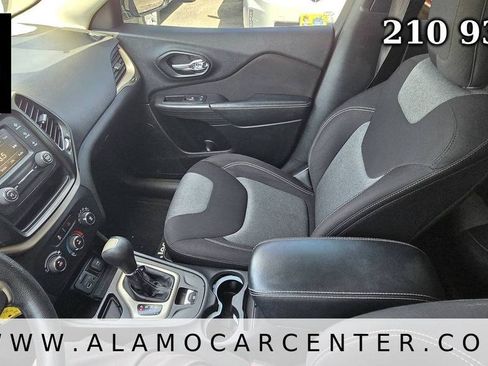 Used 2015 Jeep Cherokee Sport w/ Sport Appearance Group FWD image 38