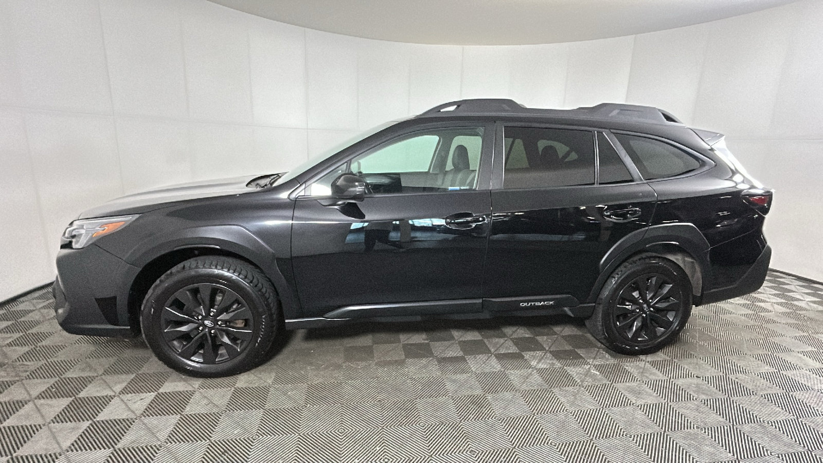 Used 2024 Subaru Outback Onyx Edition AWD/4WD image 6