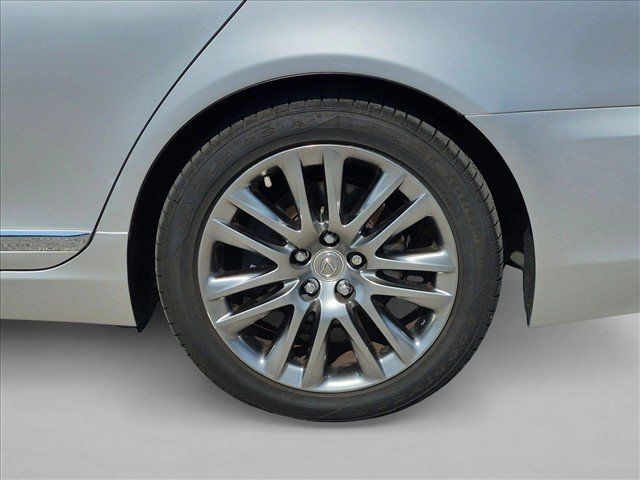 Used 2015 Lexus LS 460 w/ Comfort Package RWD image 22