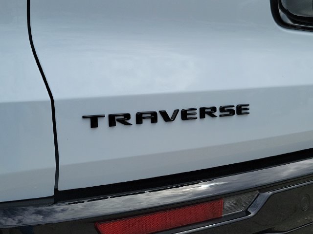 New 2027 Chevrolet Traverse RS FWD image 5