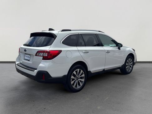 Used 2019 Subaru Outback 2.5i Touring image 5