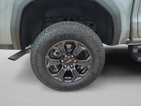 Used 2025 GMC Canyon Elevation w/ Convenience Package image 29