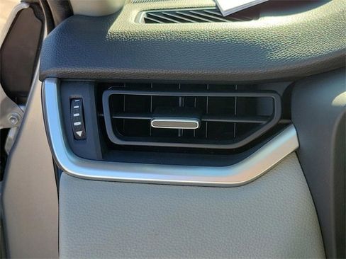 Used 2020 Toyota RAV4 Limited image 33