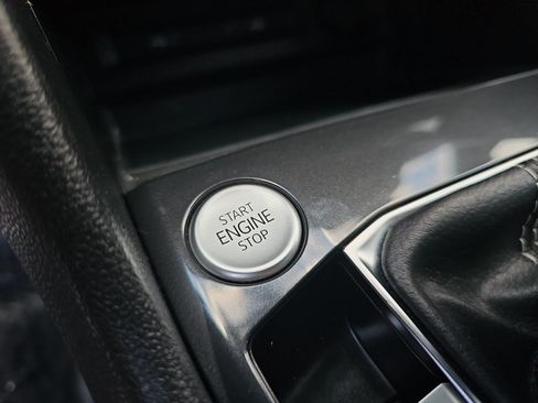Used 2023 Volkswagen Tiguan SE R-Line FWD image 29