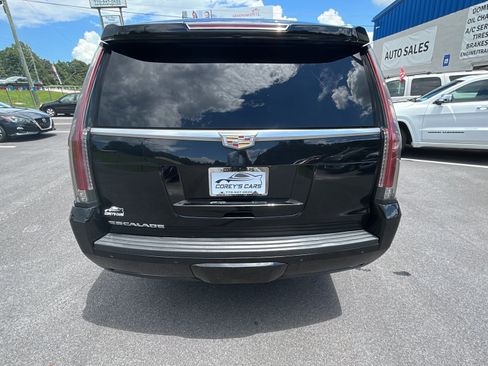 Used 2019 Cadillac Escalade ESV Luxury AWD/4WD image 4