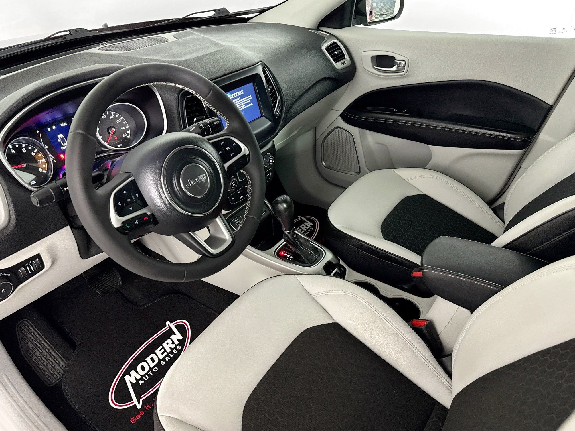 Used 2021 Jeep Compass Latitude FWD image 8