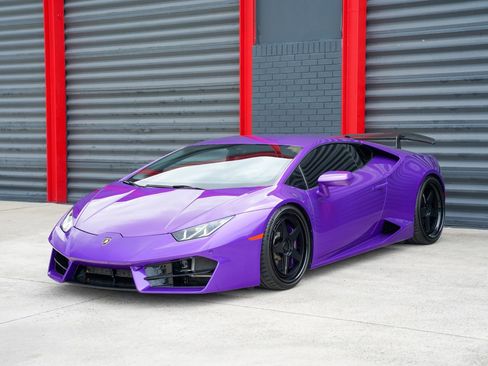 Used 2018 Lamborghini Huracan LP 580-2 RWD image 10