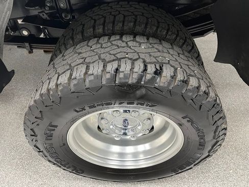 Used 2025 Ford F350 Lariat AWD/4WD image 16
