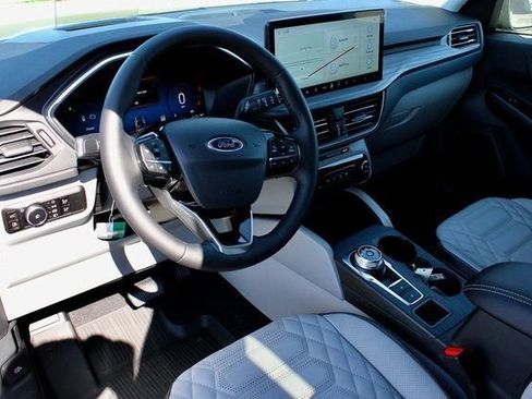 New 2024 Ford Escape SE w/ PHEV Premium Package image 14