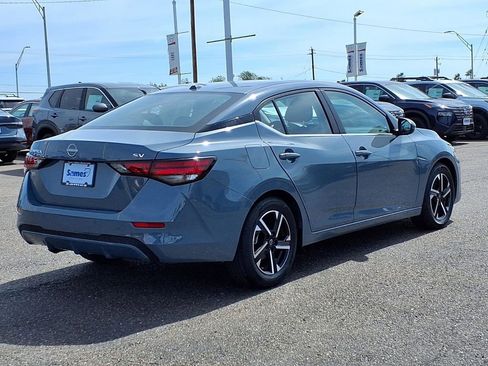 Used 2024 Nissan Sentra SV FWD image 8