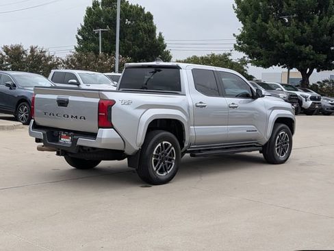 Used 2024 Toyota Tacoma TRD Sport RWD image 6