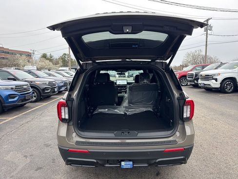 New 2026 Ford Explorer ST-Line AWD/4WD image 39