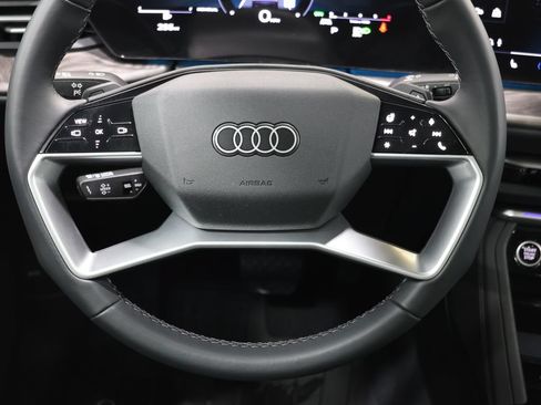Used 2025 Audi Q5 Premium w/ Convenience Package AWD/4WD image 17