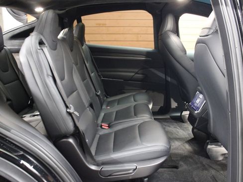 Used 2023 Tesla Model X image 27