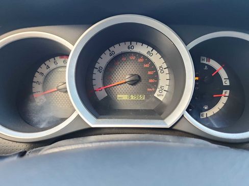 Used 2012 Toyota Tacoma PreRunner image 16